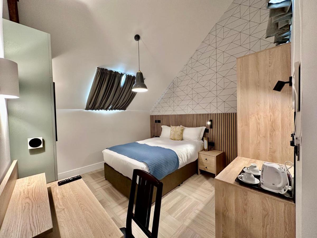 The Pillar Hotel Лондон Екстериор снимка