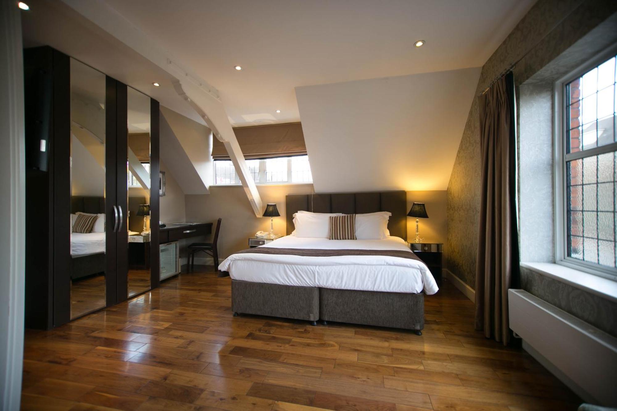 The Pillar Hotel Лондон Екстериор снимка