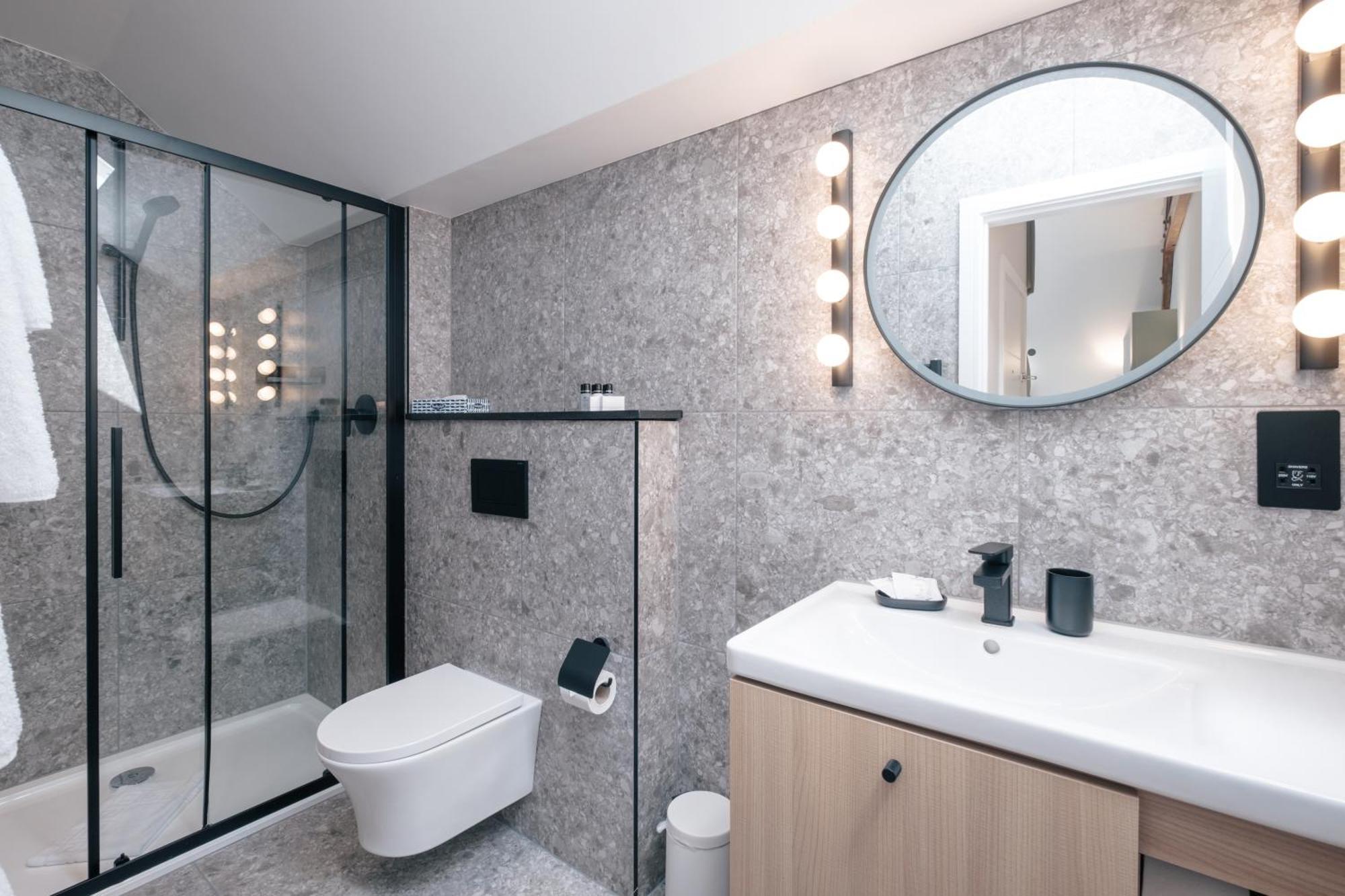 The Pillar Hotel Лондон Екстериор снимка