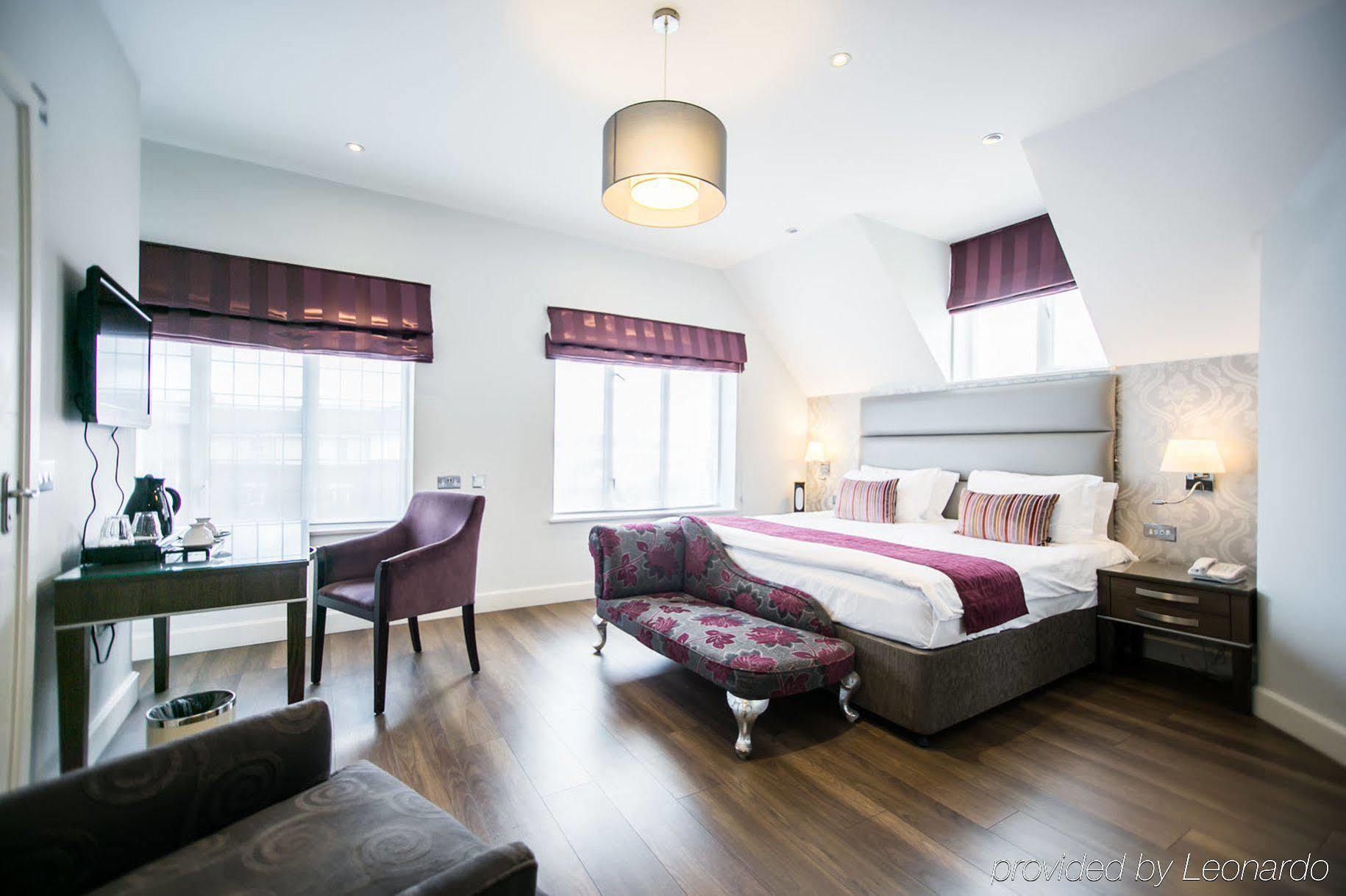 The Pillar Hotel Лондон Екстериор снимка