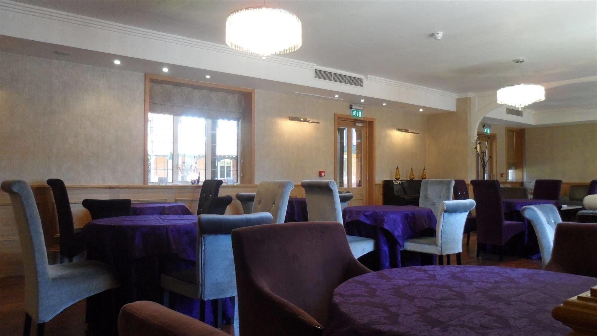 The Pillar Hotel Лондон Ресторант снимка